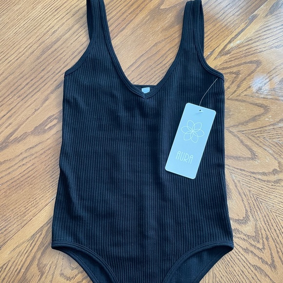 ***SOLD***Aura tank black bodysuit size XS/S - Picture 5 of 8